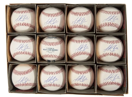 One Dozen (12) Matt Cain Single-Signed Official Major League Baseballs (MLB Authenticated)
